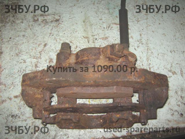 Jeep Cherokee 3 Суппорт передний правый (в сборе со скобой)