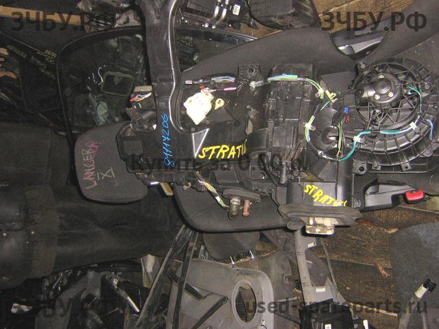 Dodge Stratus 2 Корпус отопителя (корпус печки)