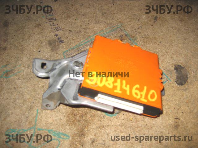 Lexus GS (3) 300/400/430 Блок управления ABS