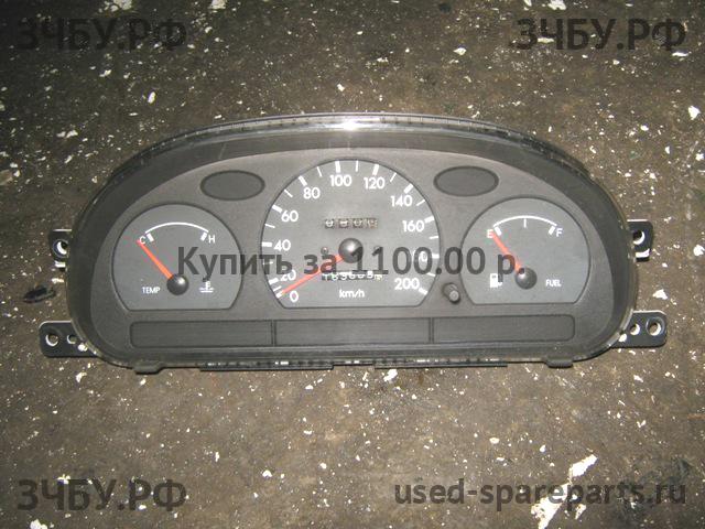 Hyundai Accent 1 Панель приборов