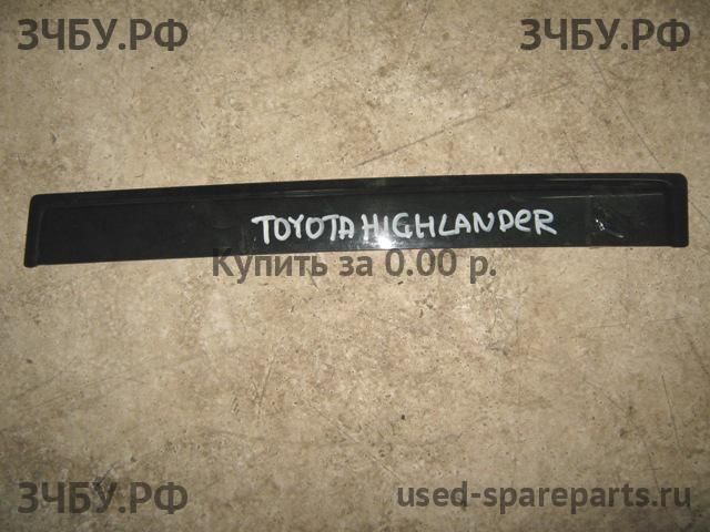 Toyota Highlander 1 Накладка