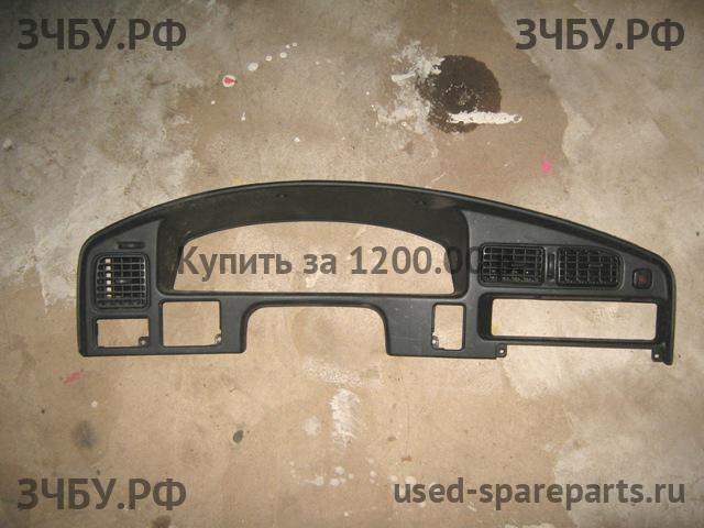 Subaru Legacy 1 (B10) Накладка декоративная на панель приборов