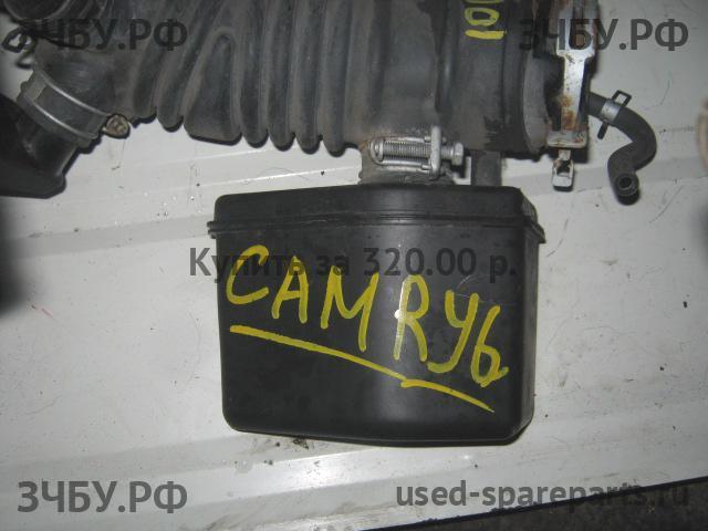 Toyota Camry 6 (V40) Резонатор воздушного фильтра