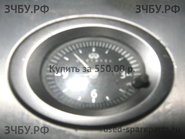 Infiniti FX 35/45 [S50] Часы