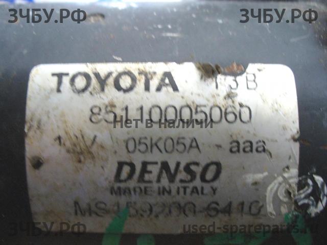 Toyota Avensis 2 Моторчик стеклоочистителя передний