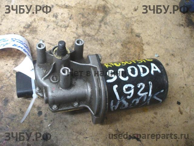 Skoda Octavia 2 (A4) Моторчик стеклоочистителя передний