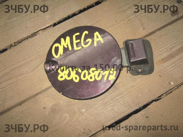 Opel Omega A Лючок бензобака
