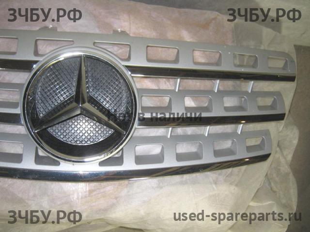 Mercedes W164 M-klasse (ML) Решетка радиатора