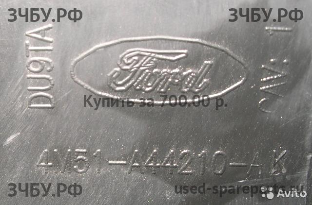 Ford Focus 2 (рестайлинг) Спойлер крышки багажника