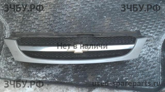 Chevrolet Lacetti Решетка радиатора
