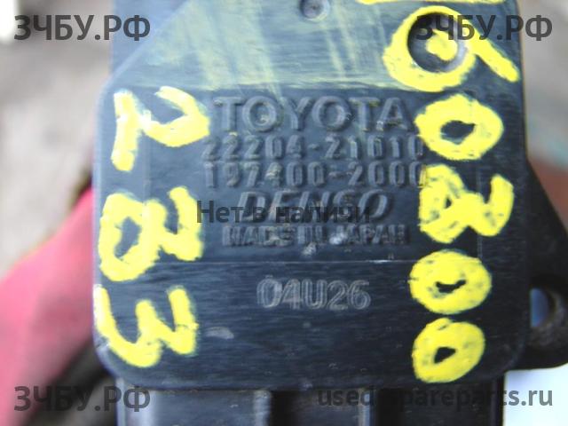 Toyota Camry 5 (V30) Расходомер воздуха (массметр)