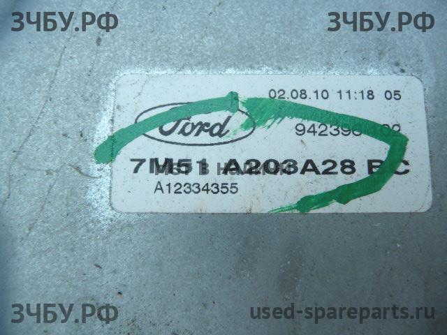 Ford Focus 2 Стеклоподъёмник электрический передний правый