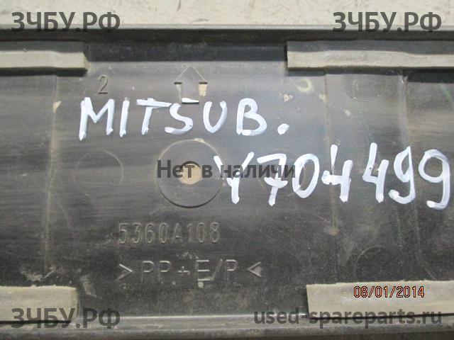 Mitsubishi Pajero/Montero Sport 2 (KH) Накладка на порог