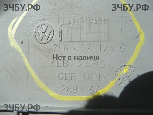 Volkswagen Touareg 1 Накладка декоративная на торпедо