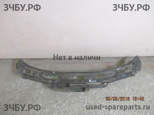 Volkswagen Passat B3 Панель передняя (телевизор)