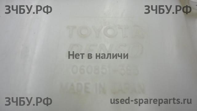 Toyota Camry 7 (V50) Бачок омывателя лобового стекла