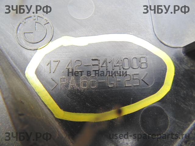 BMW X3 E83 Вентилятор радиатора, диффузор