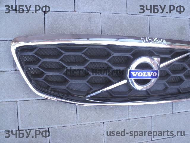 Volvo V40 / V40 Cross Country (2) Решетка радиатора