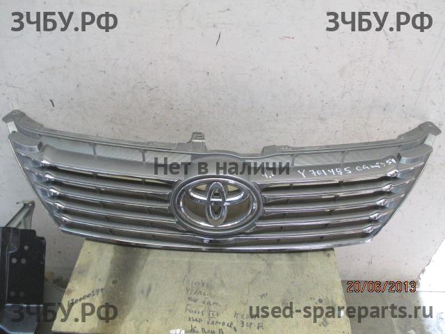 Toyota Camry 7 (V50) Решетка радиатора