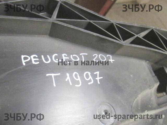 Peugeot 207 Усилитель бампера передний