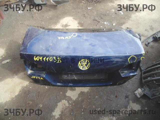 Volkswagen Jetta 6 Крышка багажника