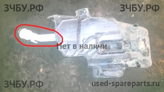 Opel Astra J Горловина бачка омывателя