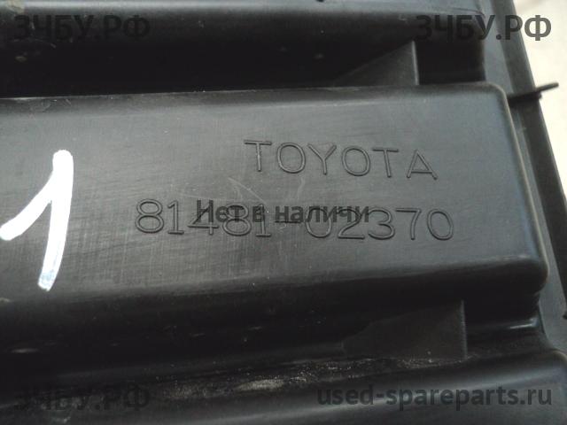 Toyota Corolla (E16 - E17) Решетка в бампер