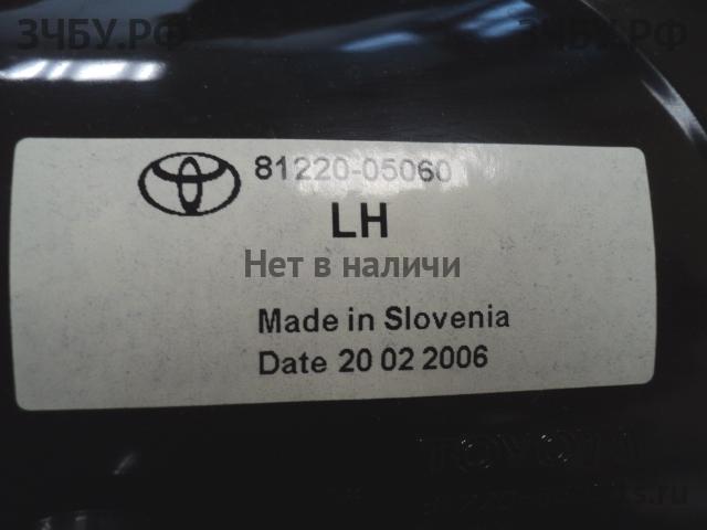 Toyota Avensis 2 ПТФ левая