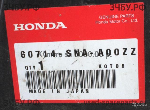 Honda Civic 8 (4D) Накладка