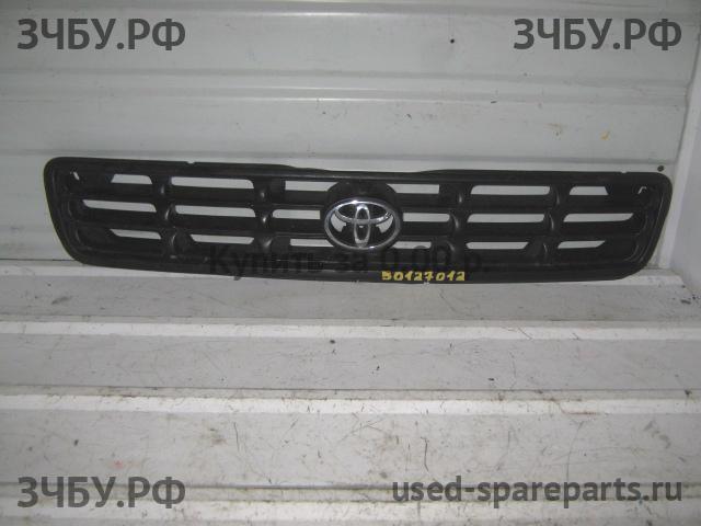 Toyota RAV 4 (1) Решетка радиатора