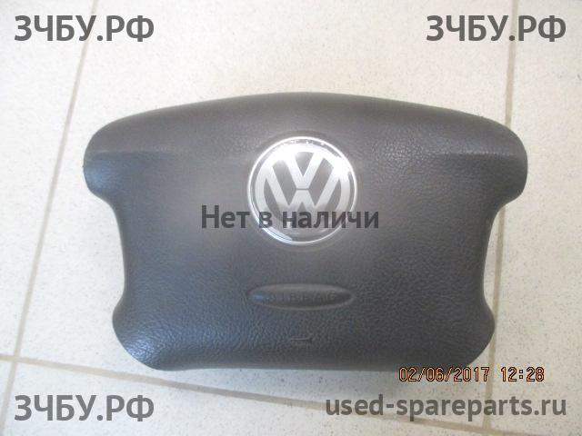 Volkswagen Golf 4 Подушка безопасности водителя (в руле)