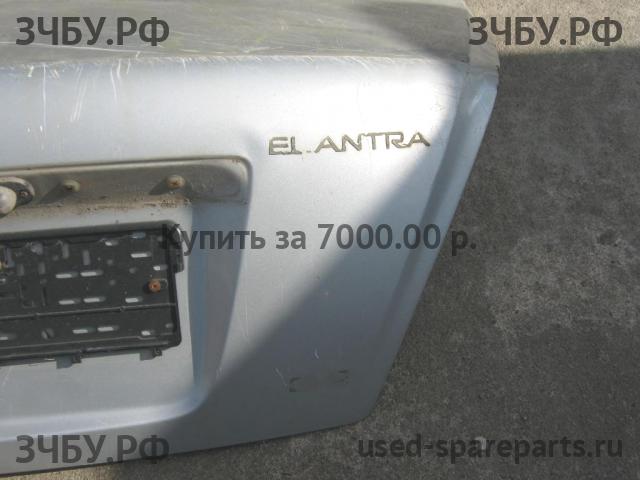 Hyundai Elantra 1 Крышка багажника