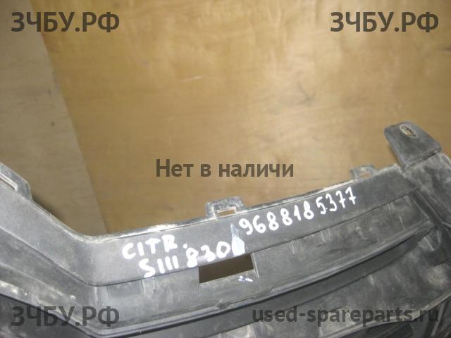 Citroen DS4 Решетка радиатора