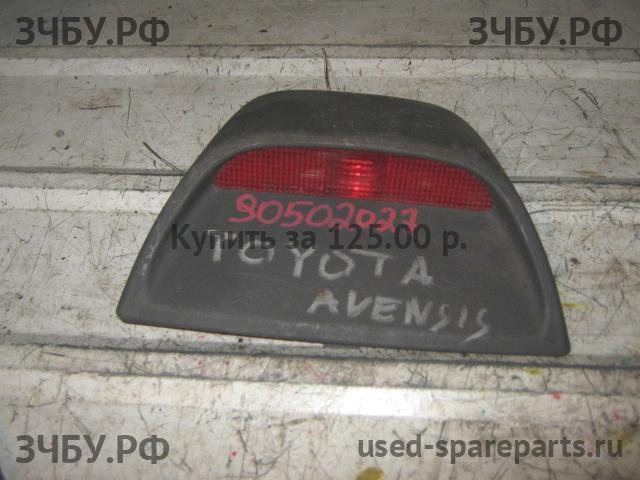 Toyota Avensis 1 Фонарь задний (стоп сигнал)
