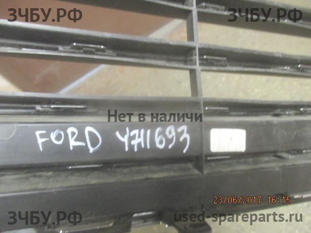 Ford Fiesta 6 Решетка в бампер