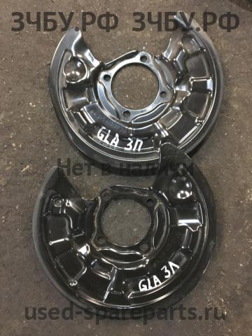 Mercedes GLA-klasse (X156) Пыльник тормозного диска