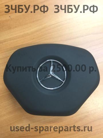Mercedes W212 E-klasse Накладка звукового сигнала (в руле)