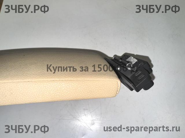 BMW 5-series E60/E61 Консоль между сиденьями (Подлокотник)