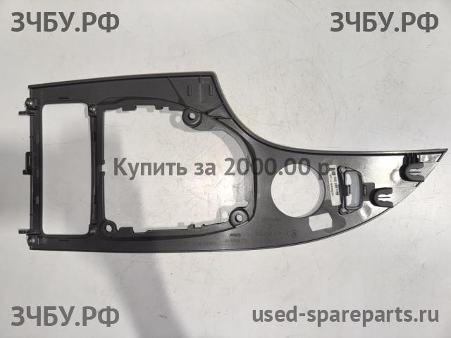 BMW 5-series E60/E61 Накладка декоративная на кулису (консоль)