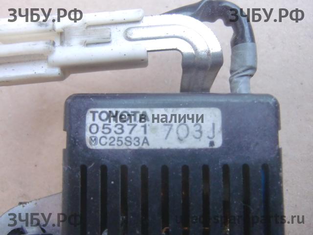 Toyota Camry 6 (V40) Блок электронный