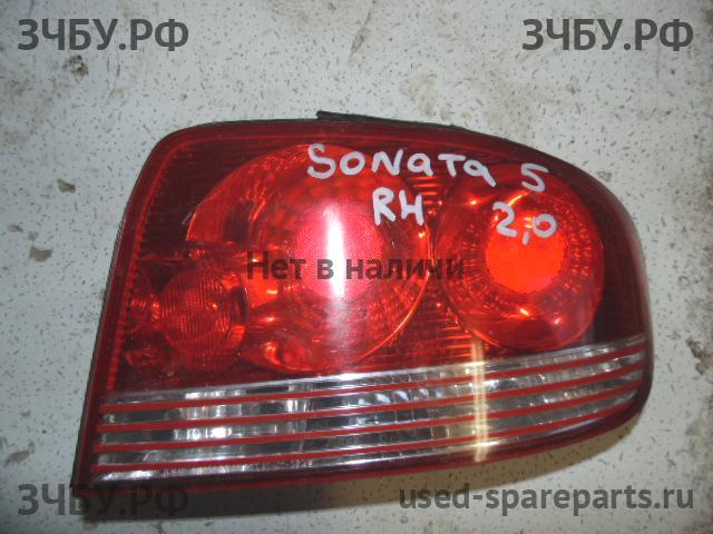 Hyundai Sonata 5 Фонарь правый