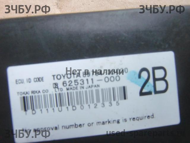 Toyota Camry 7 (V50) Блок электронный