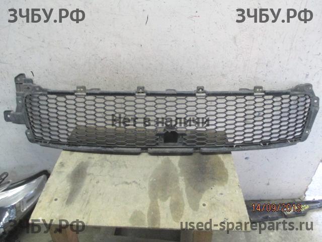 Mitsubishi Outlander 2 XL(CW) Решетка в бампер