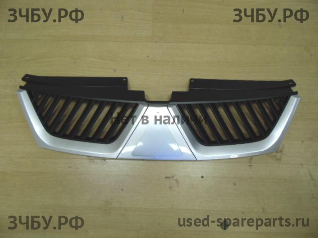 Mitsubishi Outlander 2 XL(CW) Решетка радиатора