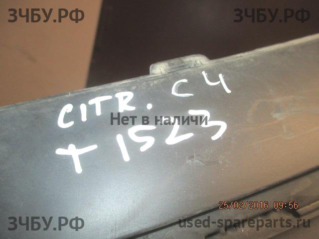 Citroen C4 (2) Решетка радиатора