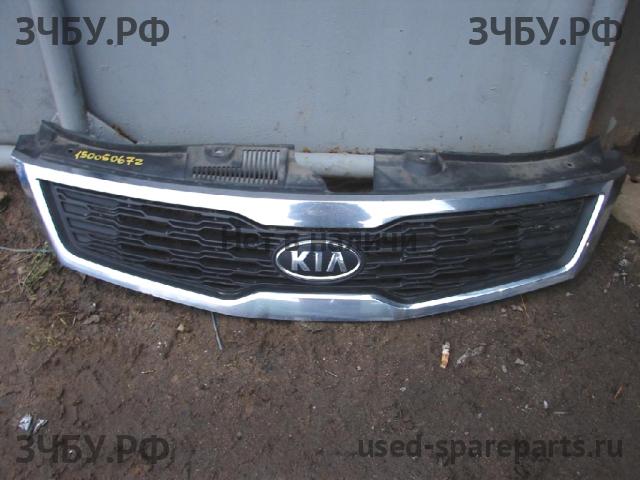 KIA Ceed 1 Решетка радиатора