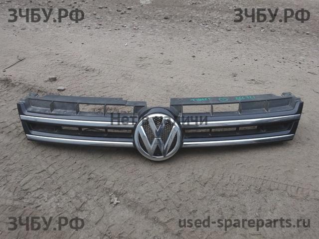 Volkswagen Touareg 2 Решетка радиатора