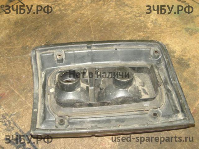 Nissan Patrol (Y60) Фонарь правый