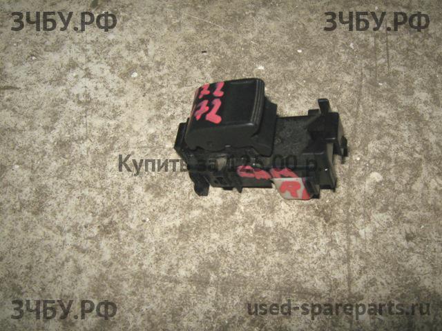 Toyota Camry 6 (V40) Кнопка стеклоподъемника