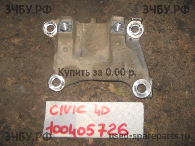 Honda Civic 8 (4D) Опора двигателя